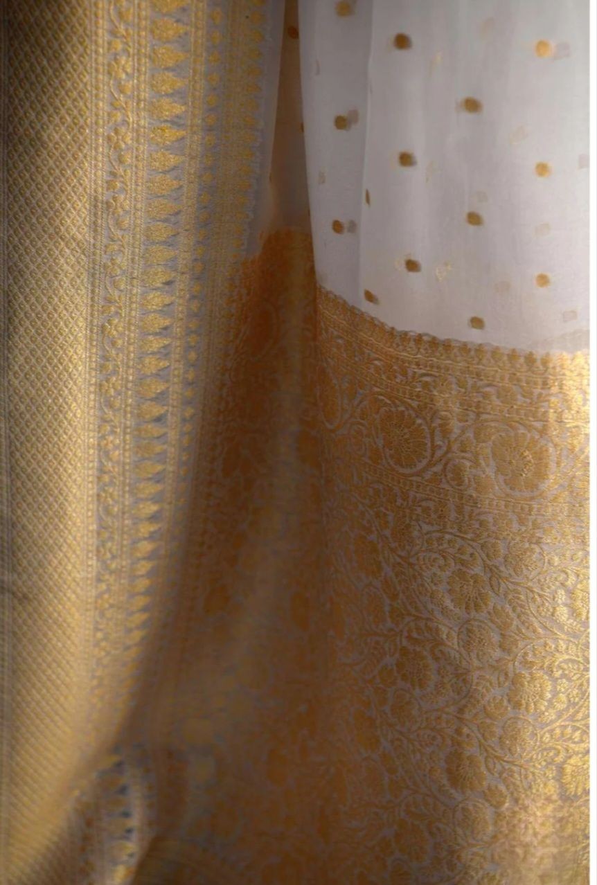 Khaddi Georgette Banarasi Saree - Gold zari