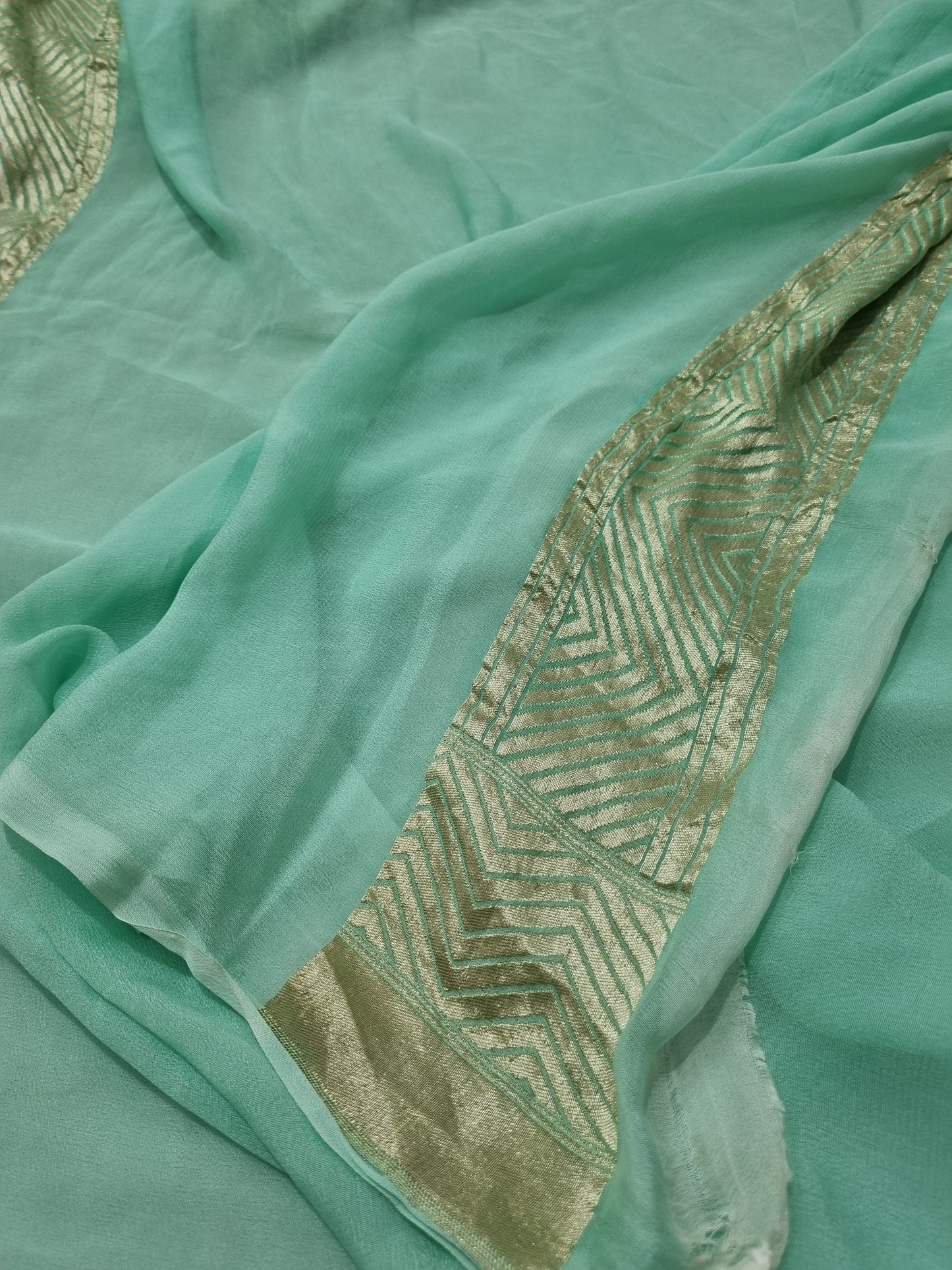 Khaddi Georgette Handloom Banarasi Saree