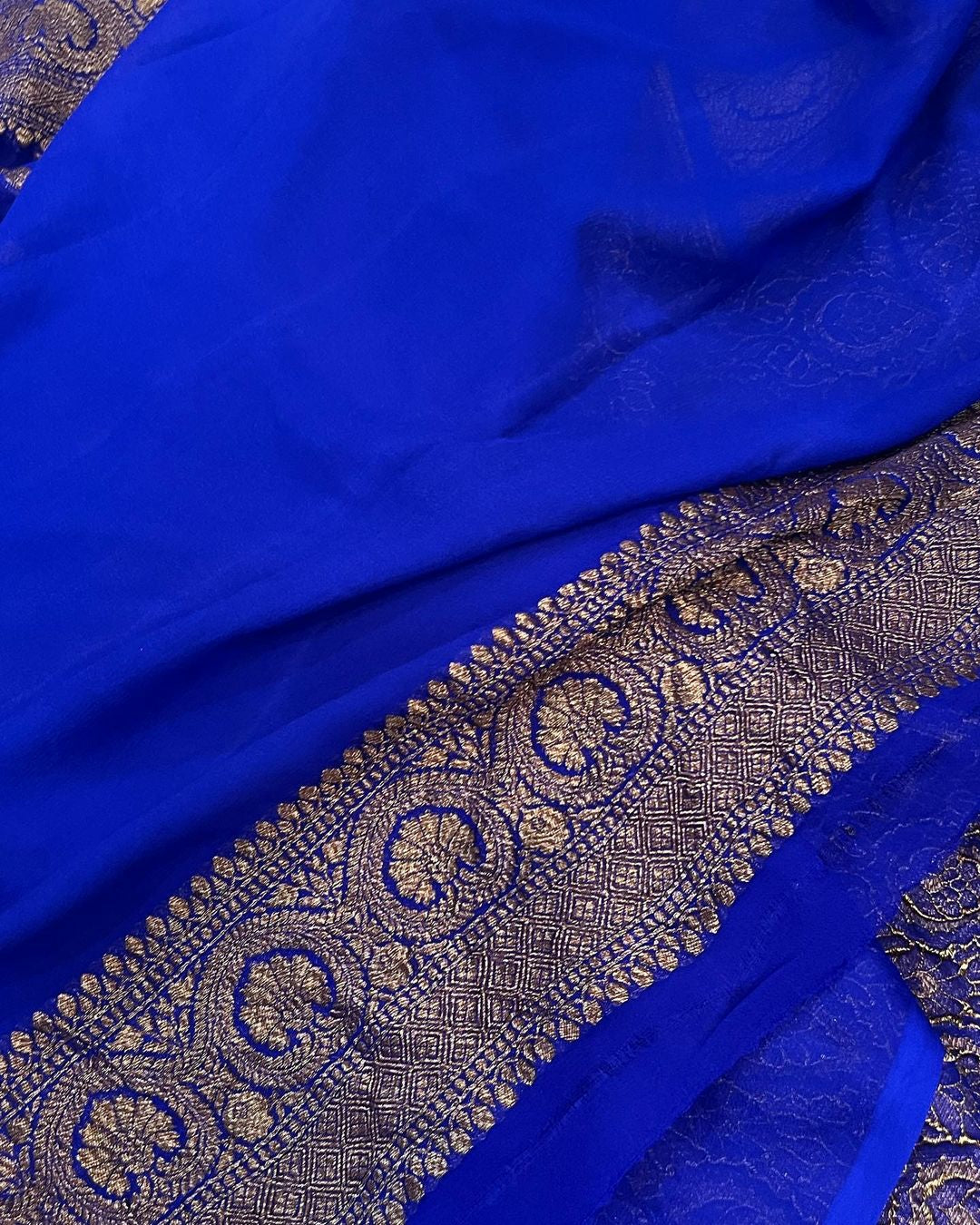 Khaddi Georgette Banarasi Saree - Antique zari