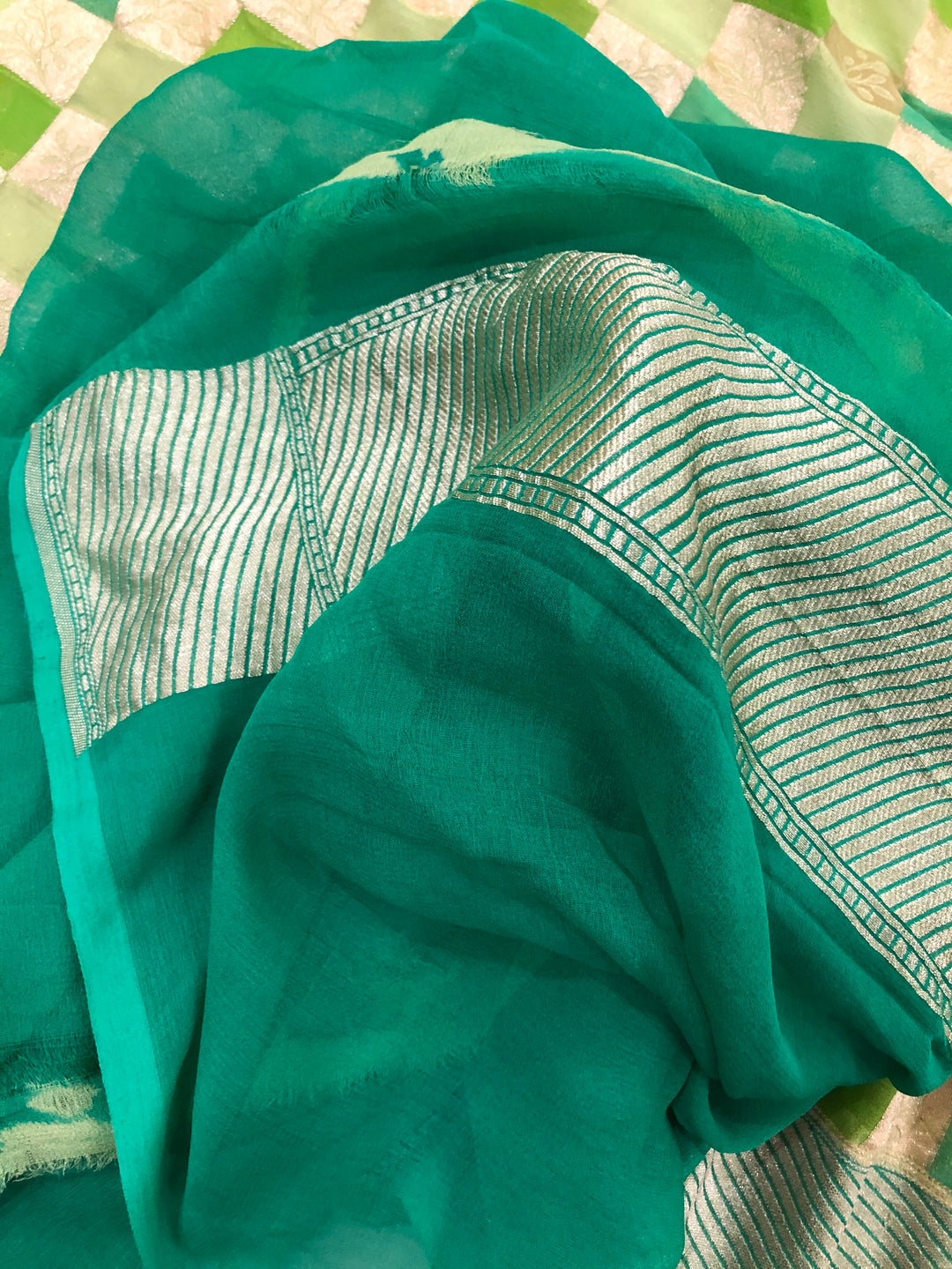 Khaddi Georgette Handloom Banarasi Saree