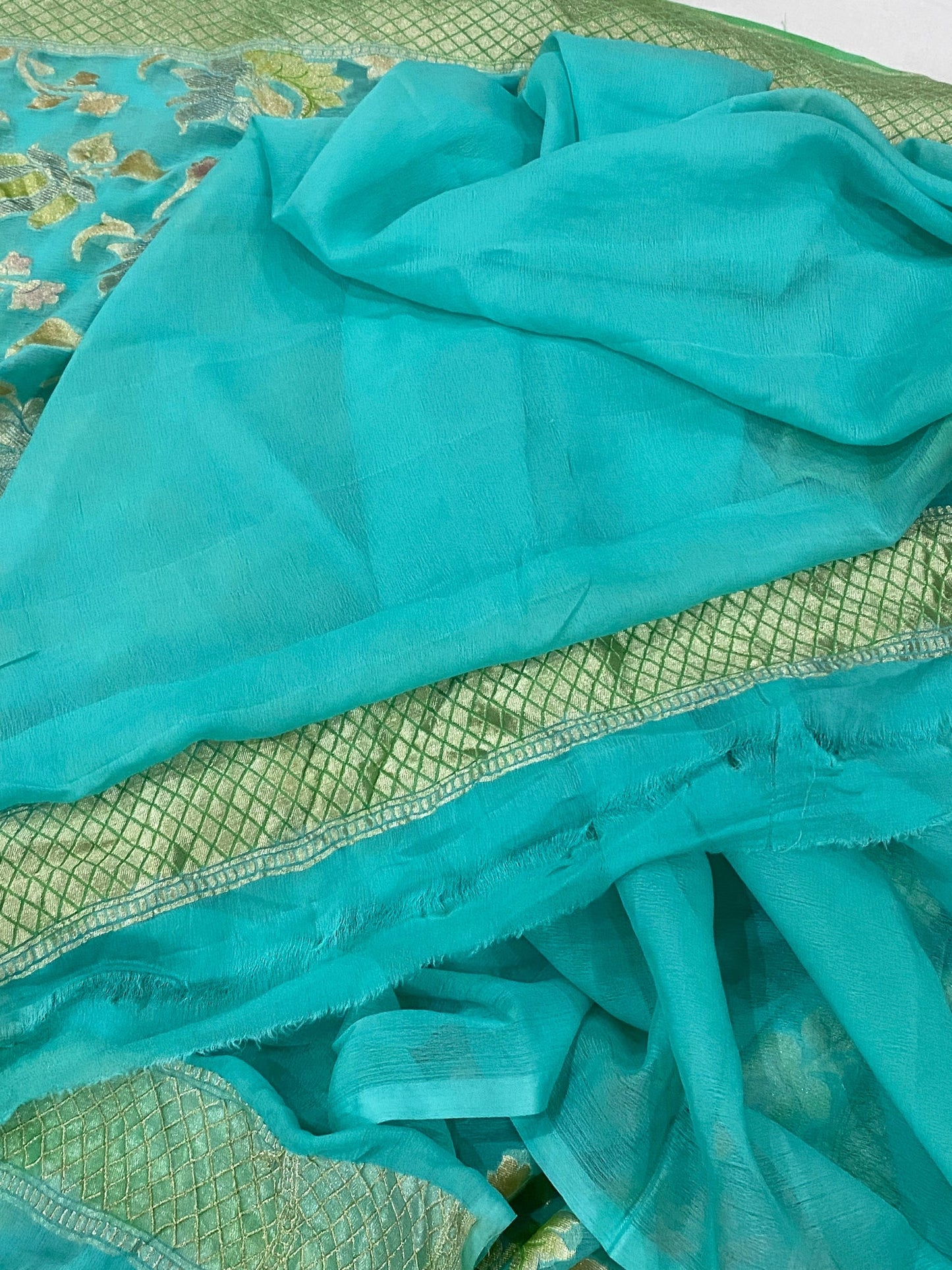 Khaddi Georgette Handloom Banarasi Saree