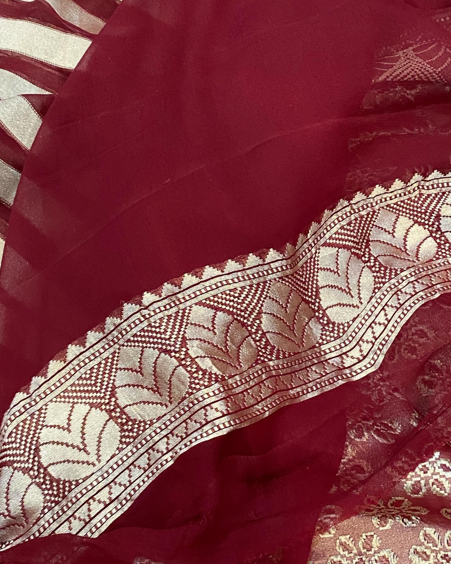 Khaddi Georgette Handloom Banarasi Saree