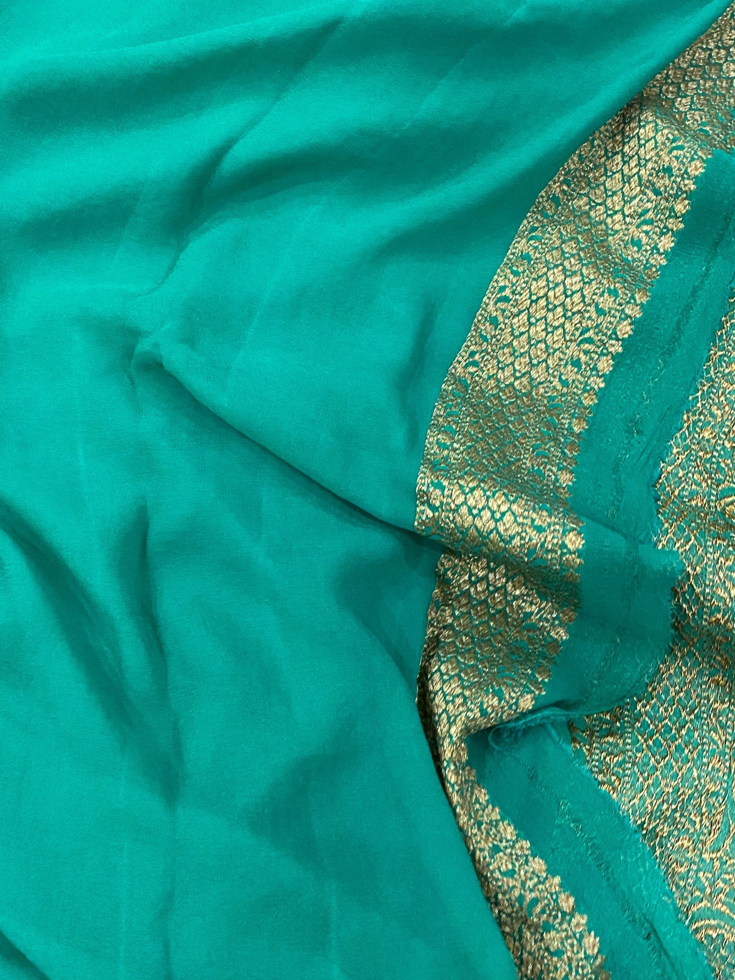 Khaddi Georgette Banarasi Saree - Antique zari