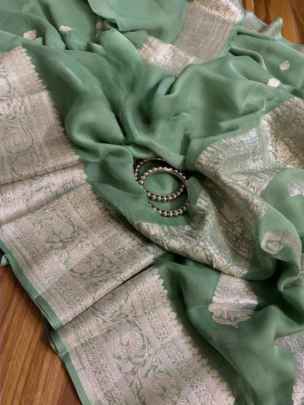 Pure Georgette Handloom Banarasi Saree