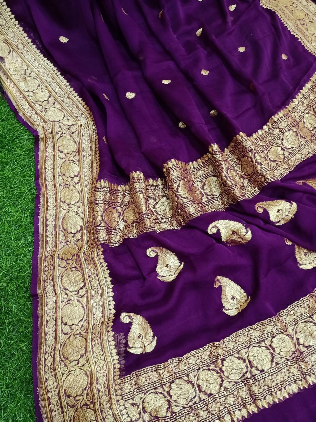 Khaddi Georgette Banarasi Saree - Gold zari