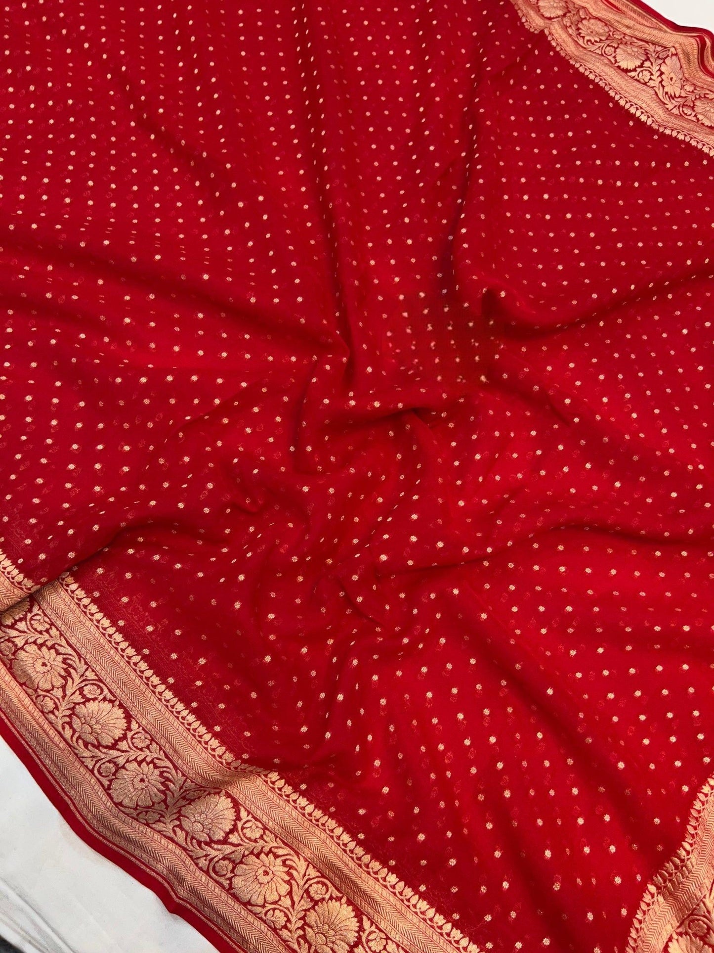 Khaddi Georgette Banarasi Saree - Gold zari