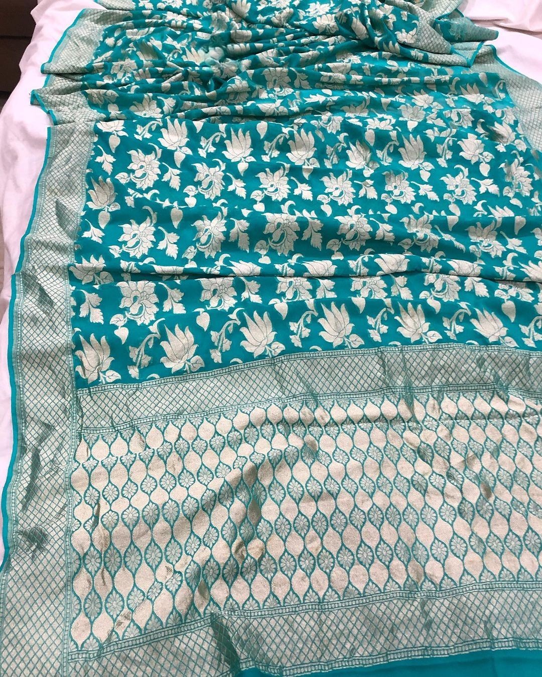 Khaddi Georgette Handloom Banarasi Saree