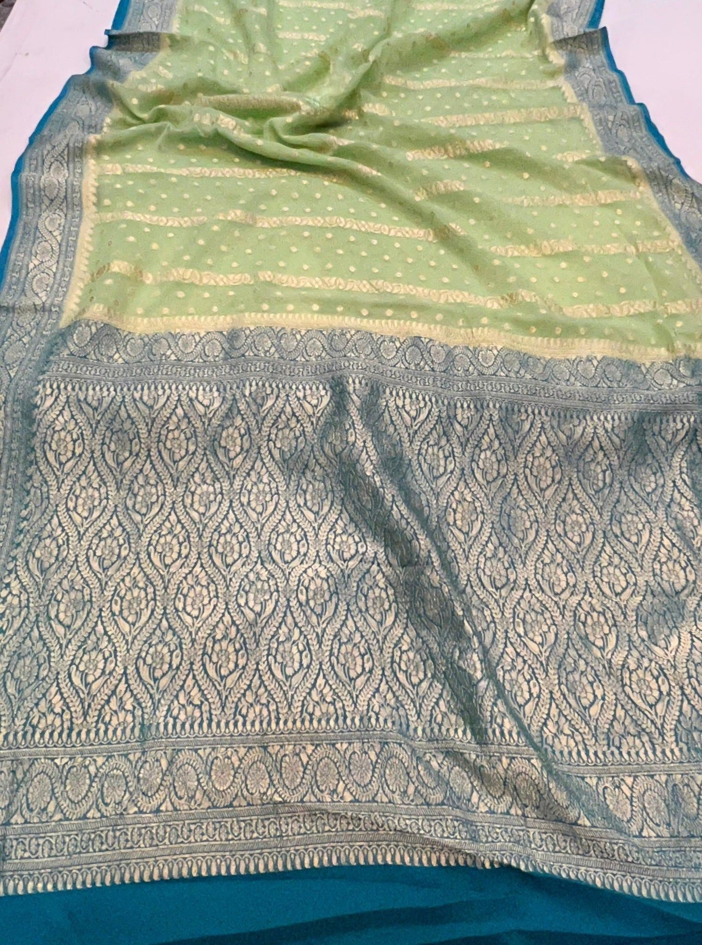 Khaddi Georgette Banarasi Saree - Gold zari