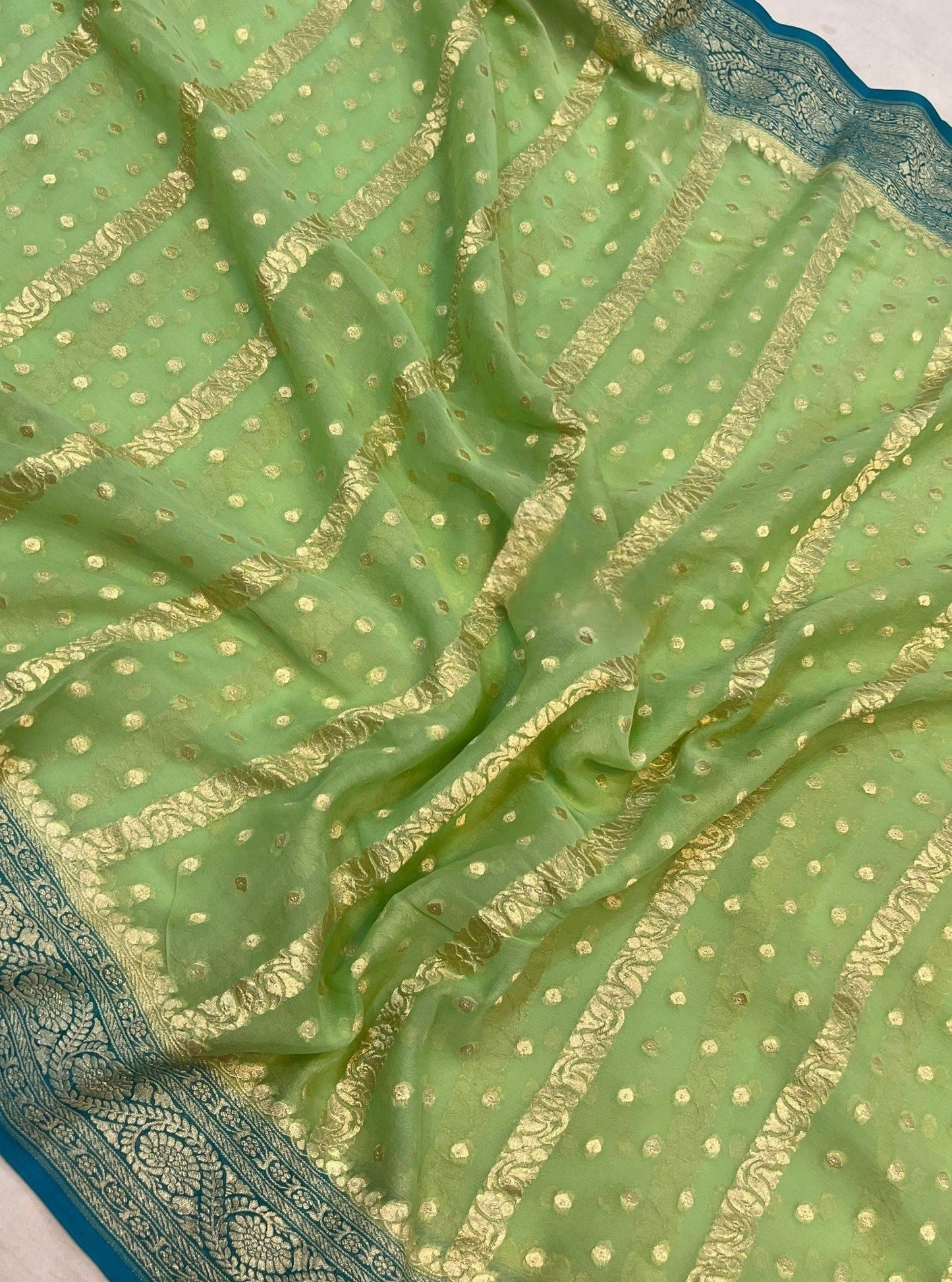 Khaddi Georgette Banarasi Saree - Gold zari
