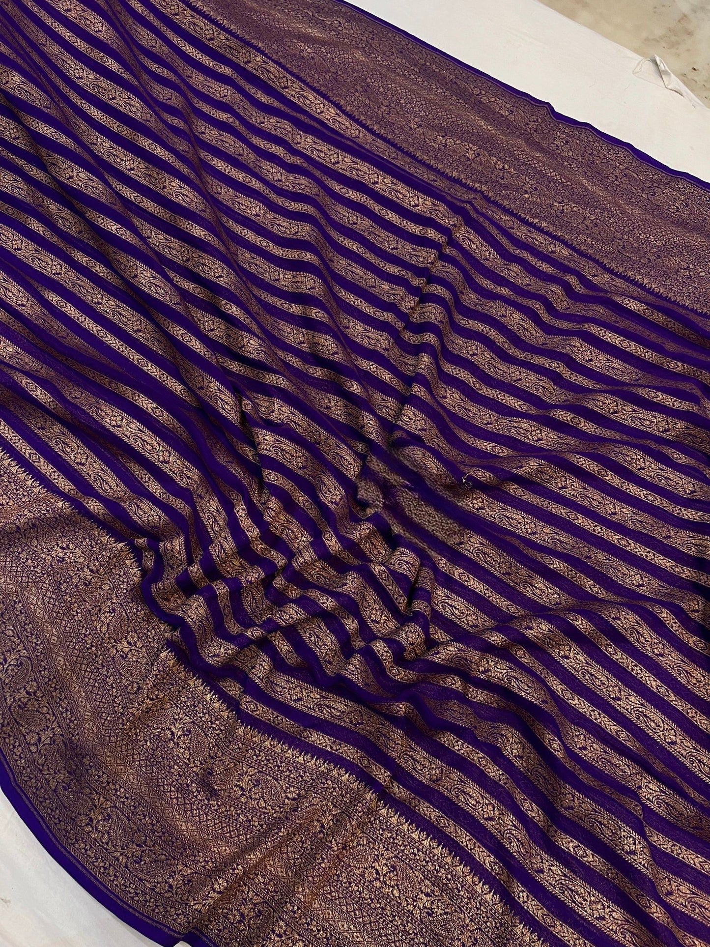 Khaddi Georgette Banarasi Saree - Antique zari