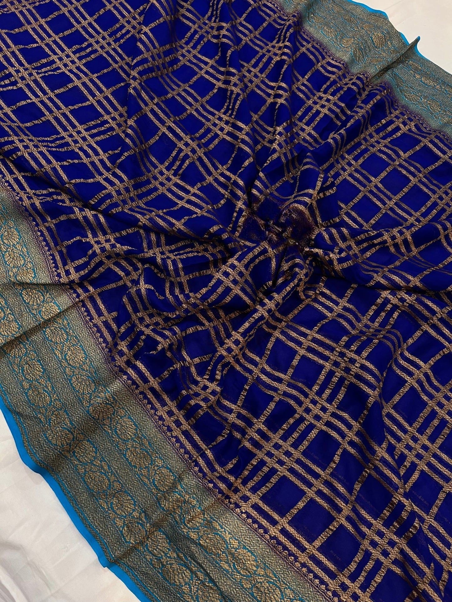 Khaddi Georgette Banarasi Saree - Antique zari