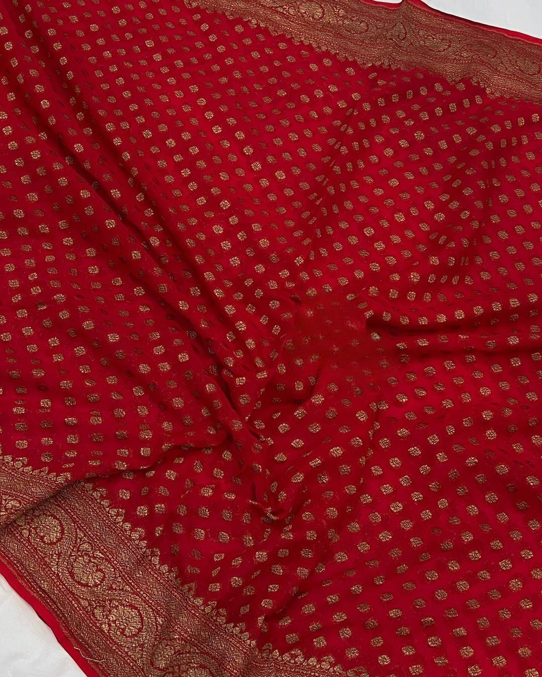 Khaddi Georgette Banarasi Saree - Antique zari