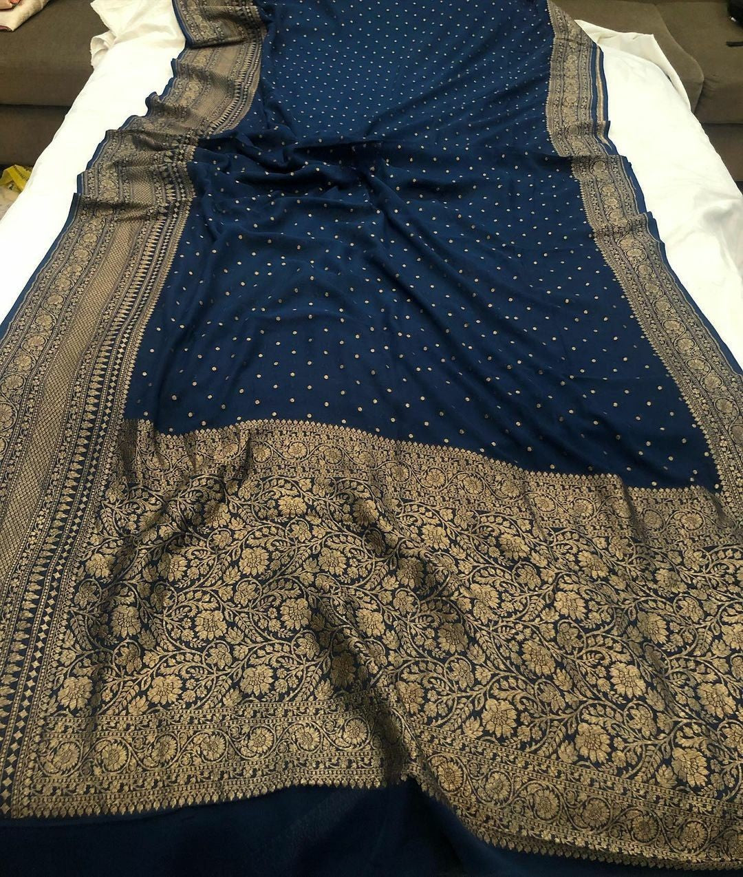 Khaddi Georgette Banarasi Saree - Antique zari
