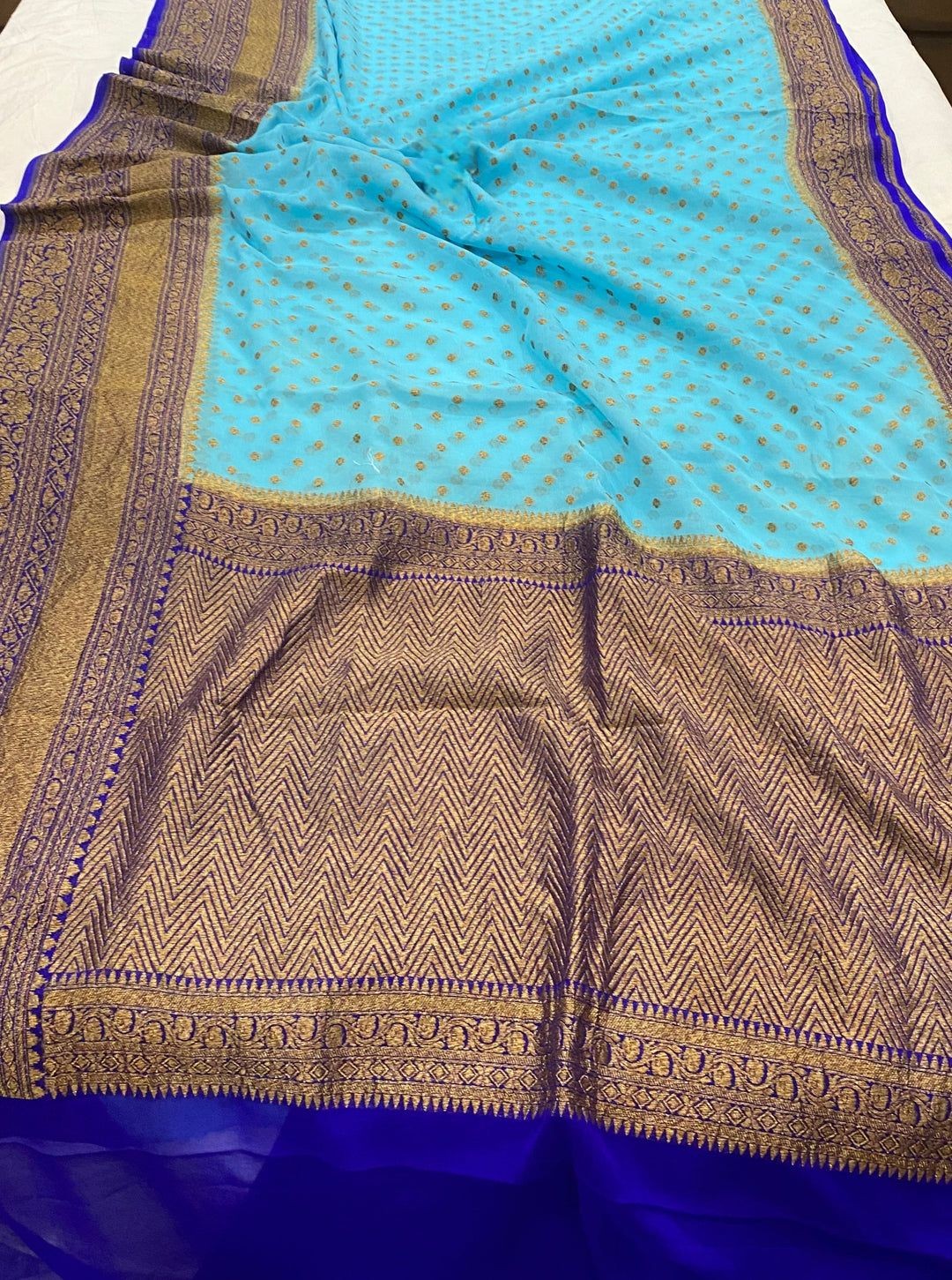 Khaddi Georgette Banarasi Saree - Antique zari