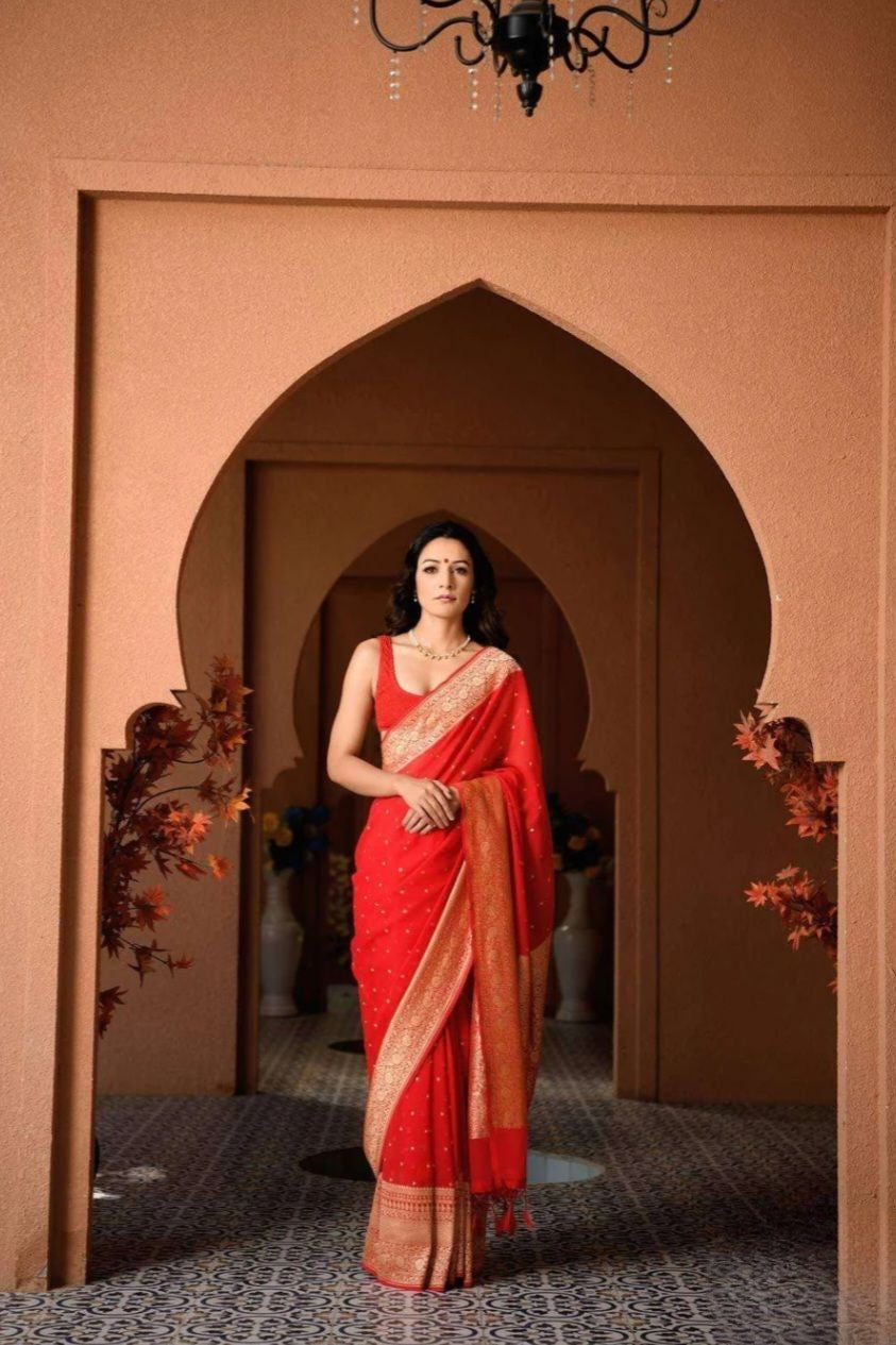 Khaddi Georgette Banarasi Saree - Gold zari