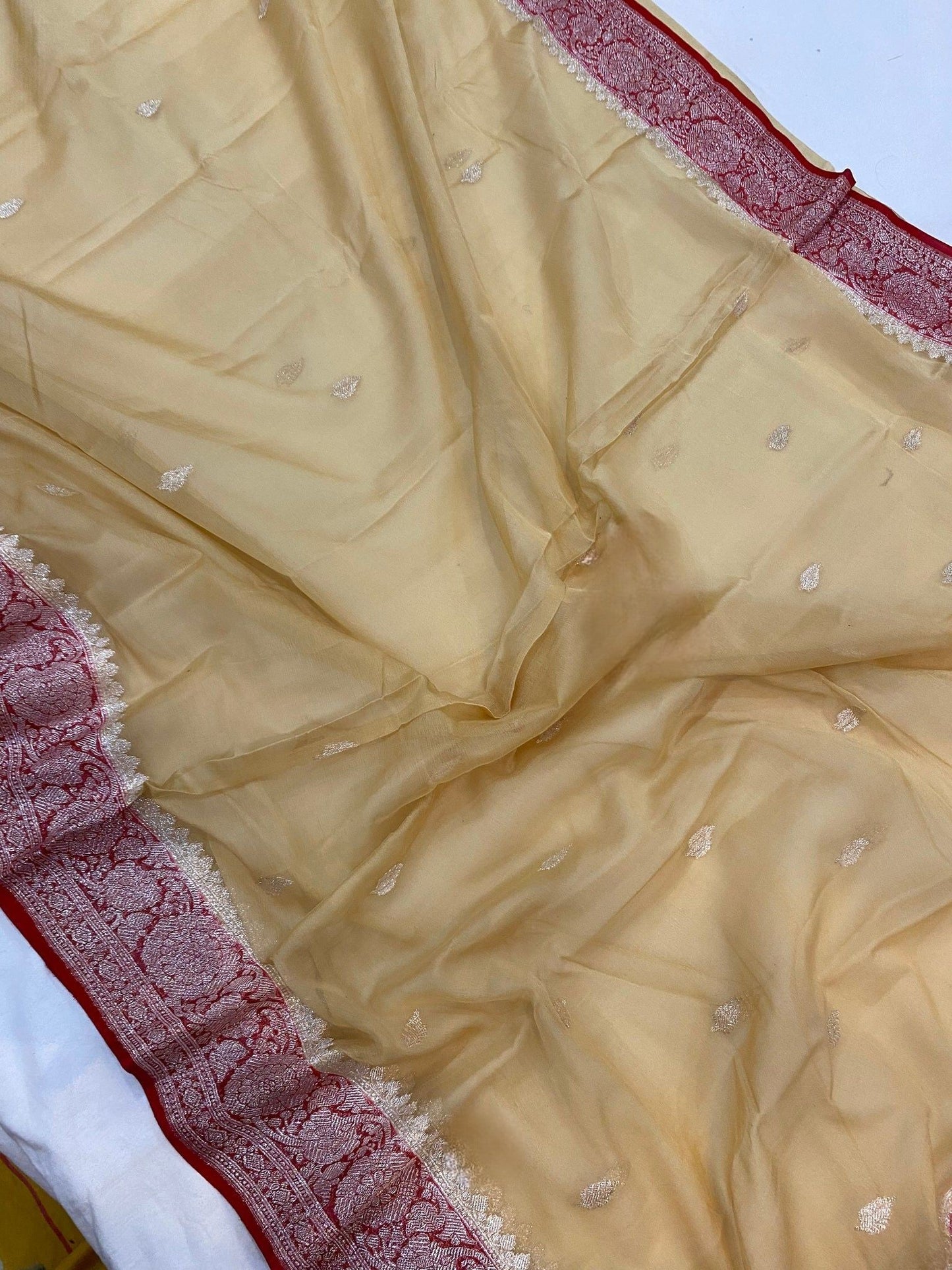 Pure Georgette Handloom Banarasi Saree