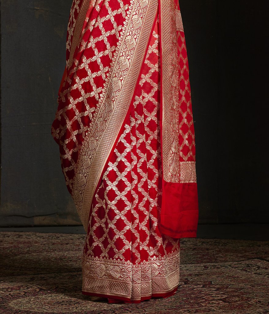 Khaddi Georgette Banarasi Saree - Gold zari