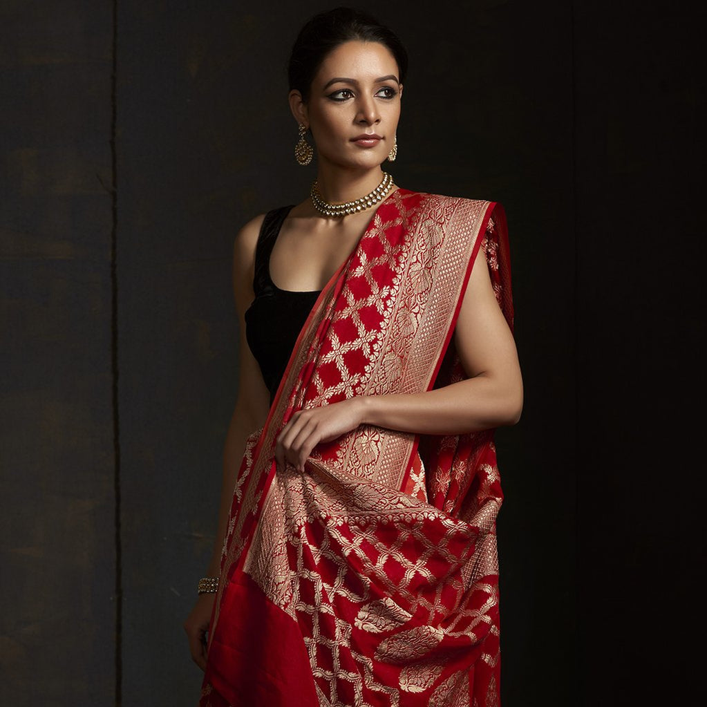 Khaddi Georgette Banarasi Saree - Gold zari