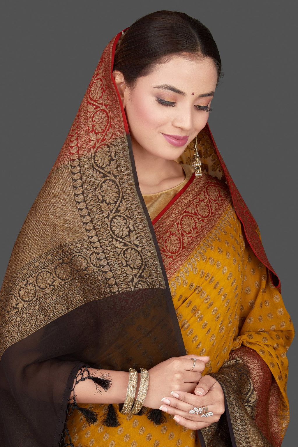 Khaddi Georgette Banarasi Saree - Antique zari