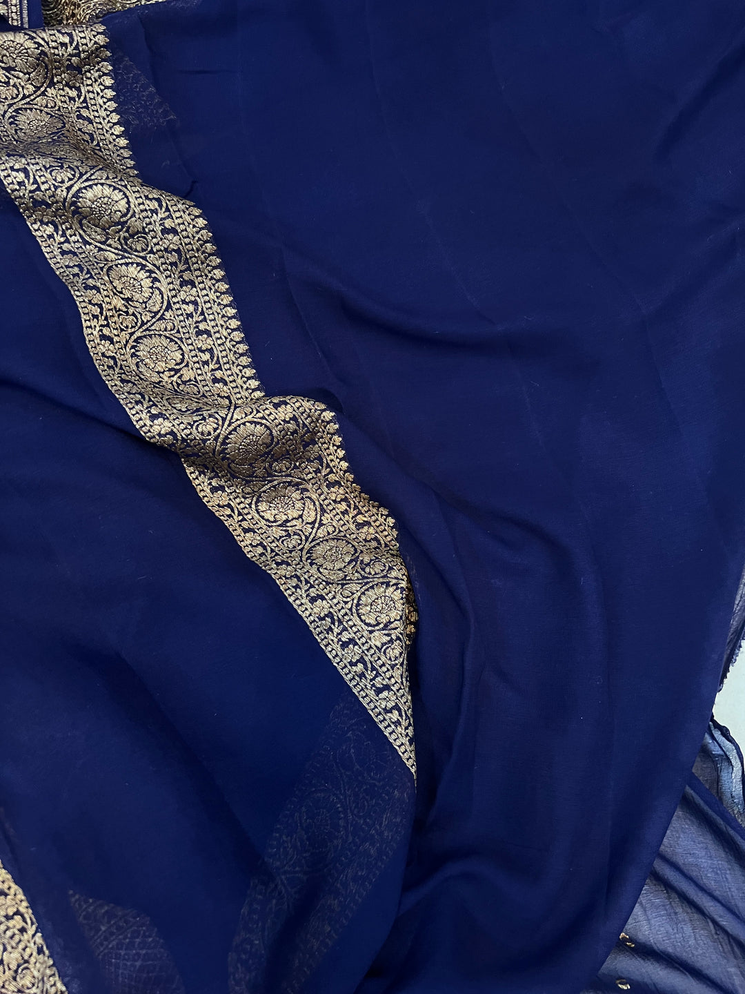 Khaddi Georgette Banarasi Saree - Antique zari