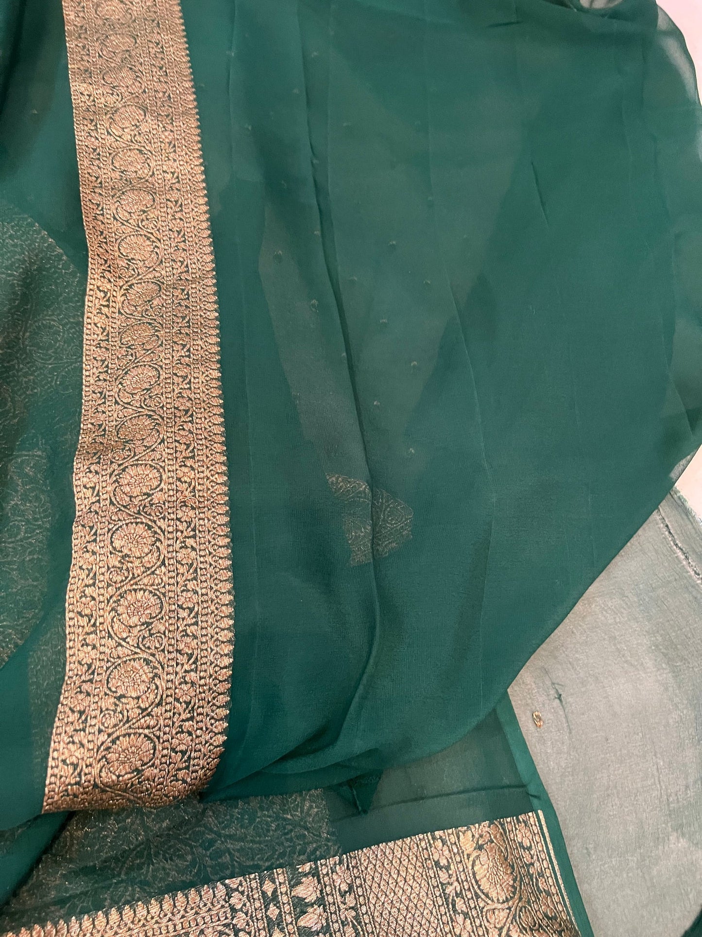 Khaddi Georgette Banarasi Saree - Antique zari