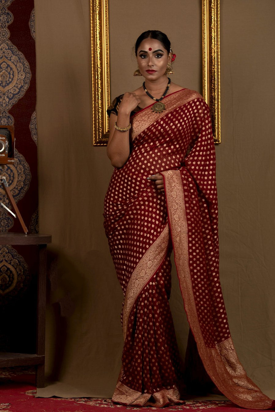 Khaddi Georgette Banarasi Saree - Gold zari