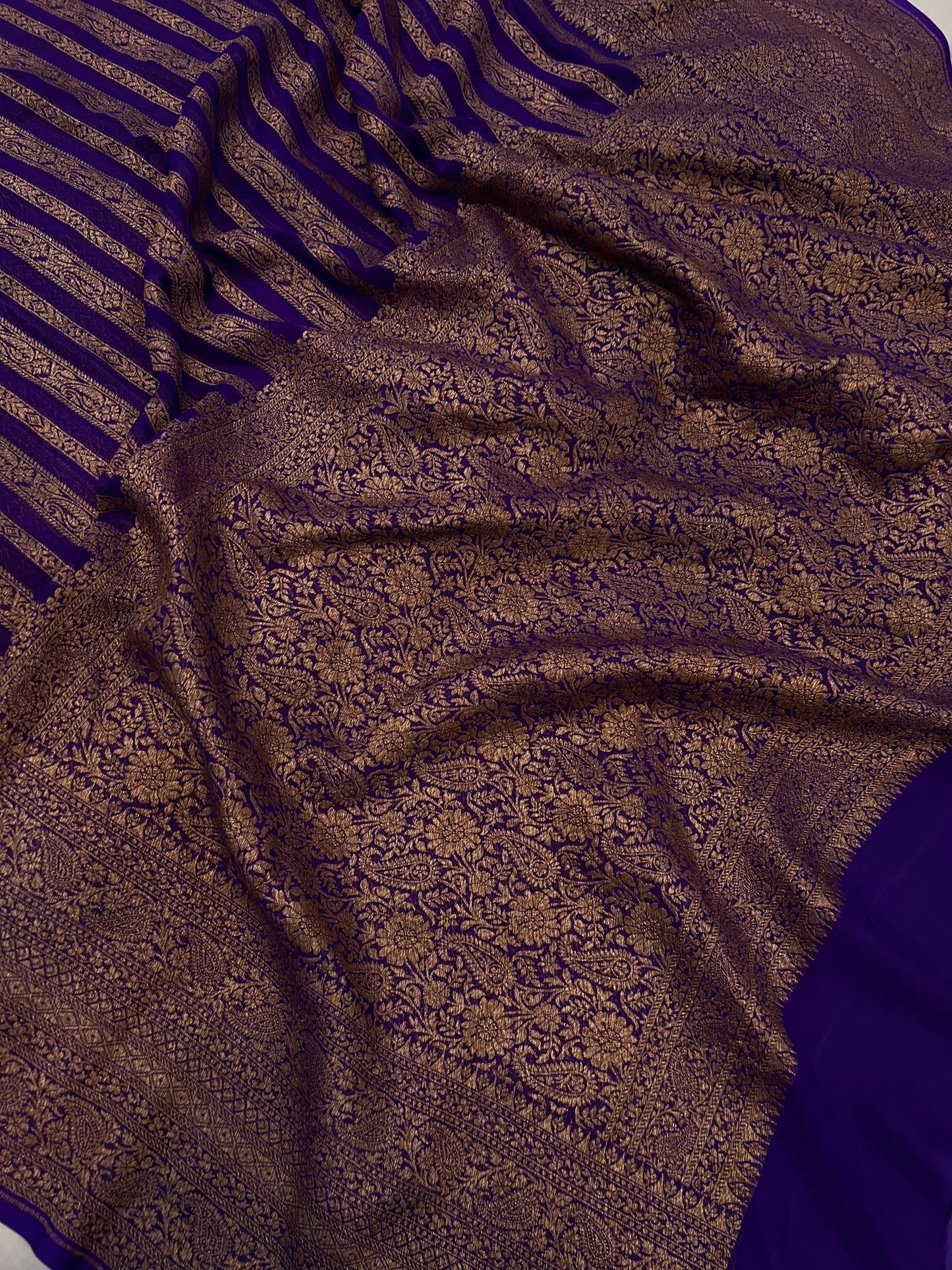 Khaddi Georgette Banarasi Saree - Antique zari