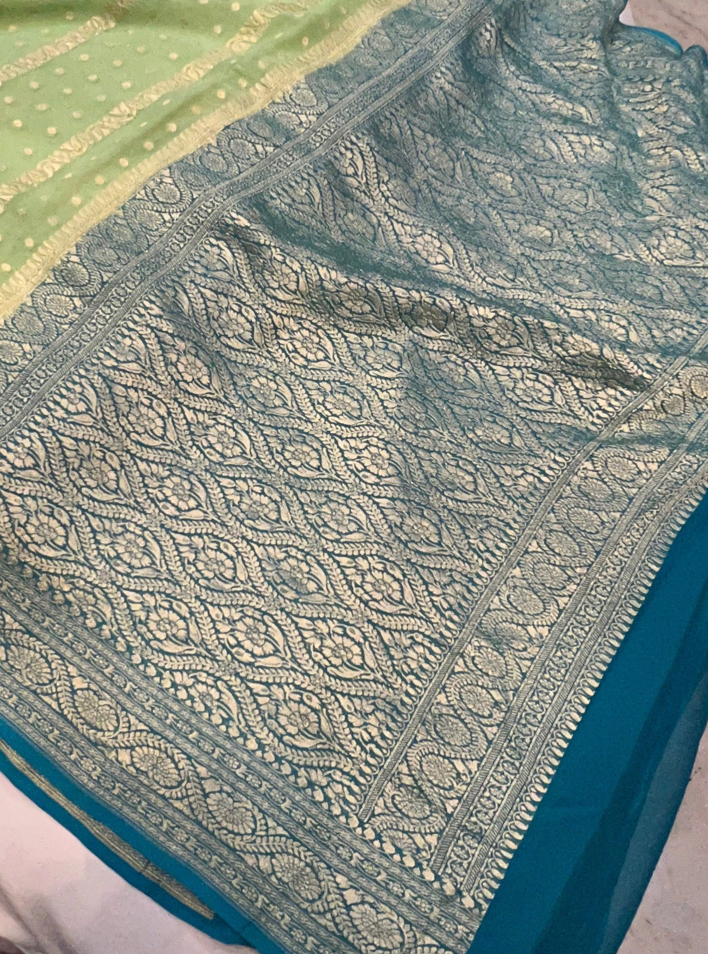 Khaddi Georgette Banarasi Saree - Gold zari