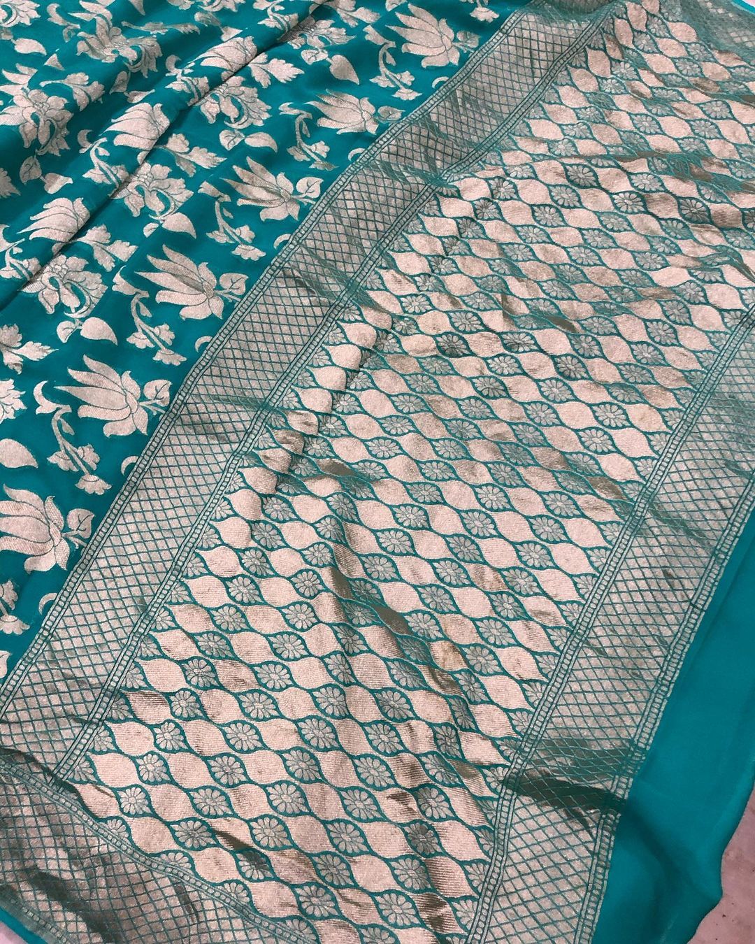 Khaddi Georgette Handloom Banarasi Saree