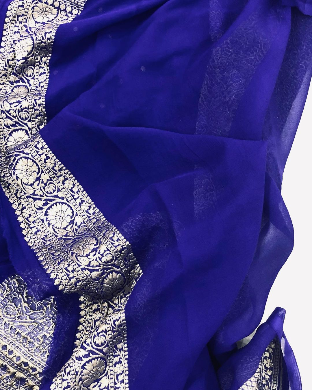 Khaddi Georgette Banarasi Saree - Gold zari