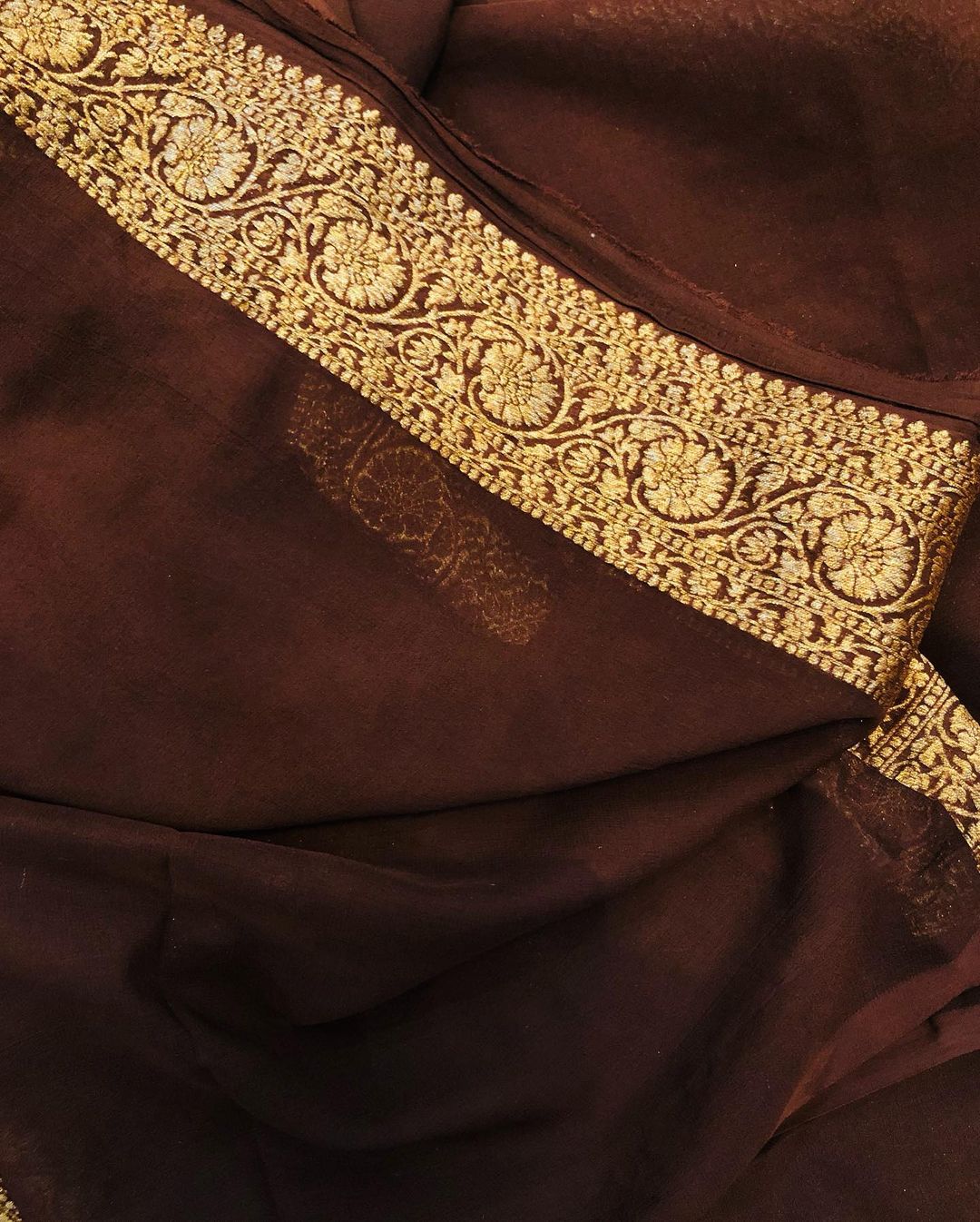Khaddi Georgette Banarasi Saree - Antique zari