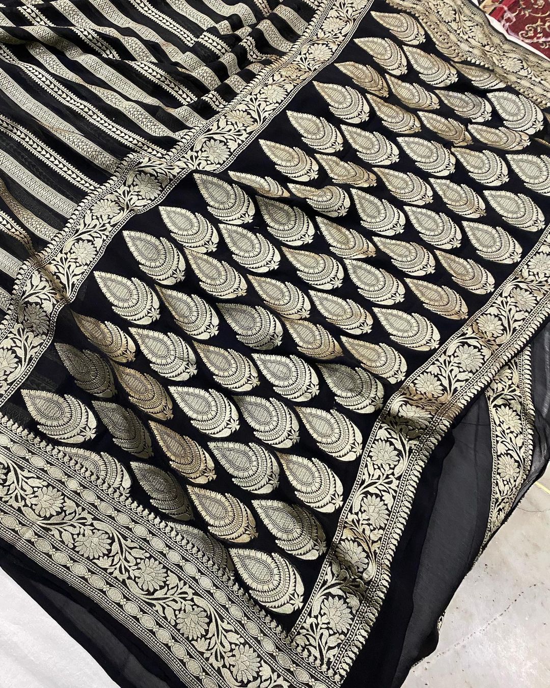 Khaddi Georgette Handloom Banarasi Saree